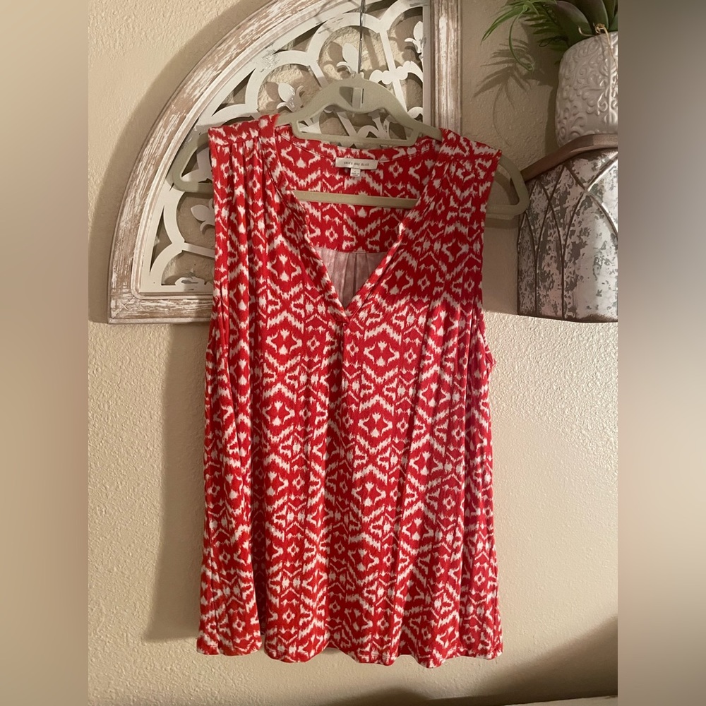 Reduced!!!✨ Stitch Fix Tank in Large